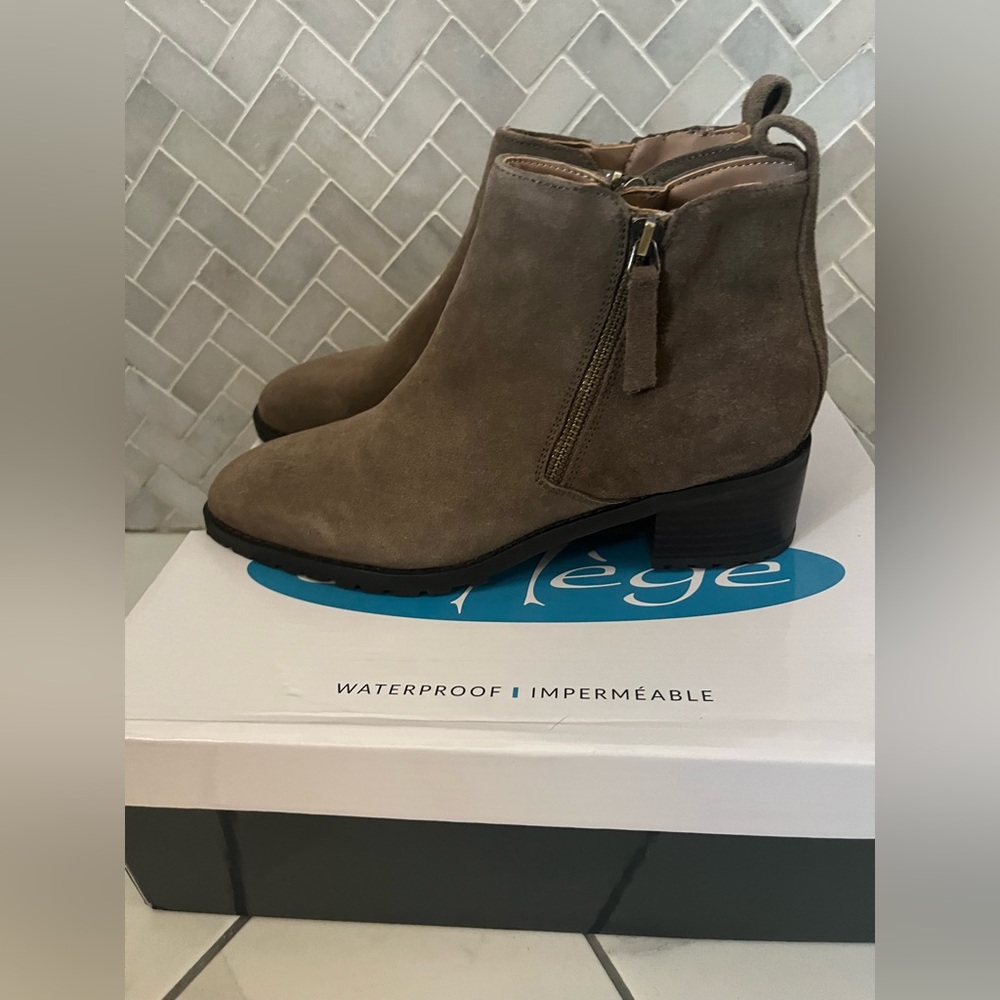 Stylish Waterproof Ankle Boots - Taupe - Picture 4 of 7